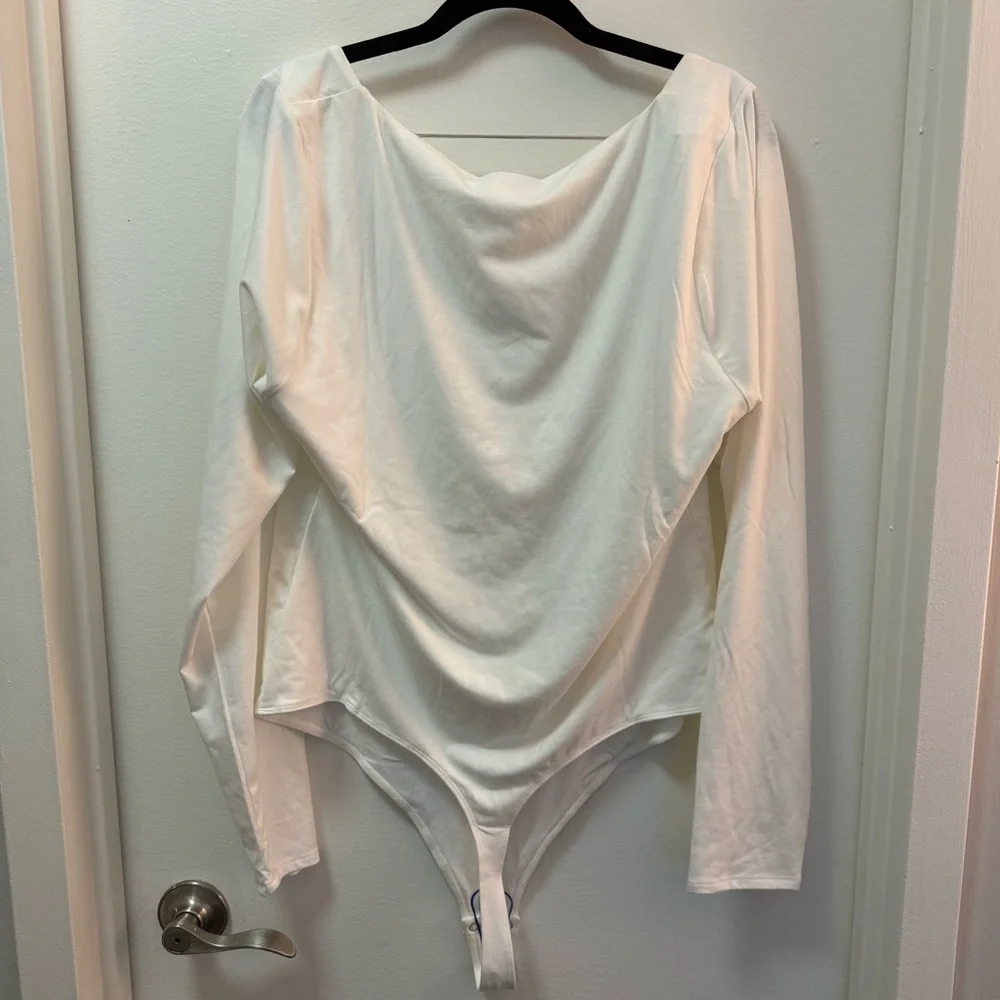 NWT Good American Good Touch Ring Ruched Bodysuit - Picture 4 of 4